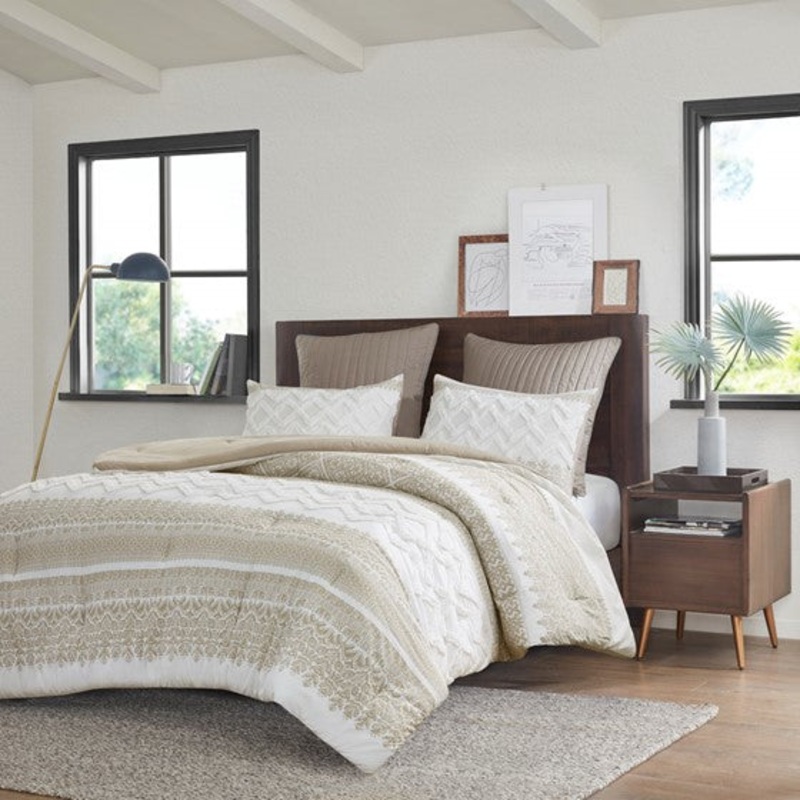 Mila Contemporary Cotton Comforter Set with Chenille Tufting in Taupe