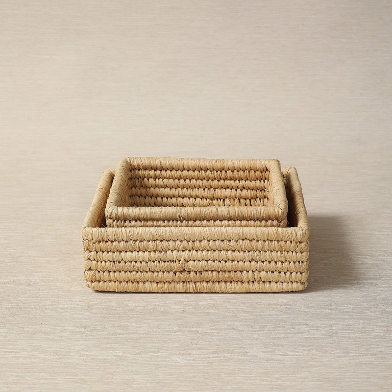 Natural raffia square catchall trays