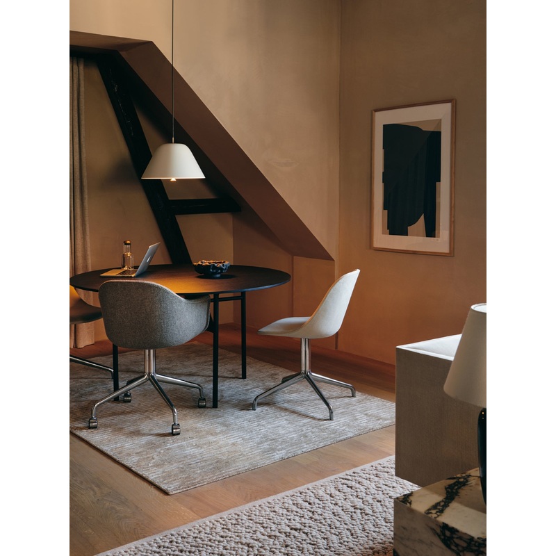 Snaregade Dining Table, Round