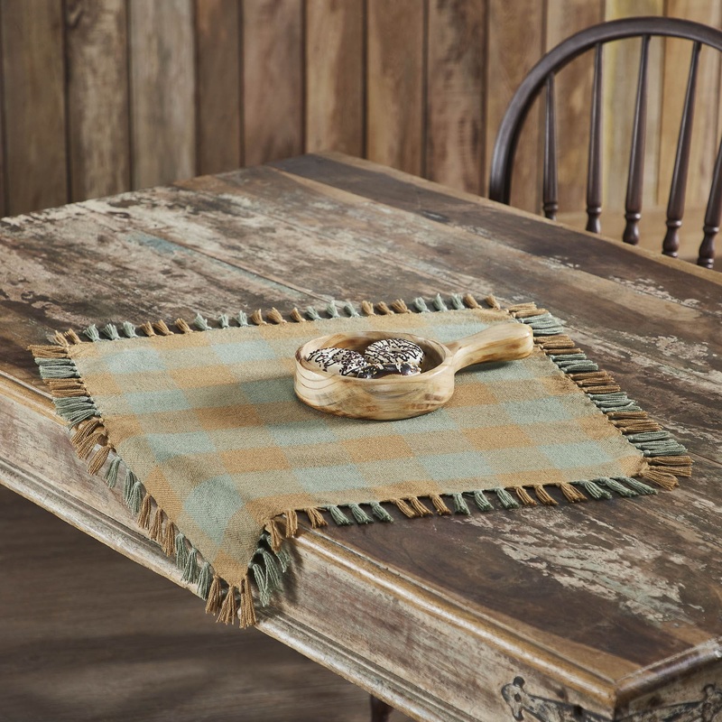 Spring In Bloom Indoor/Outdoor Table Topper 20×20