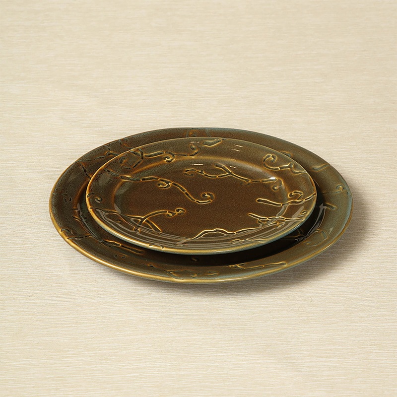 Taio textured oval plates
