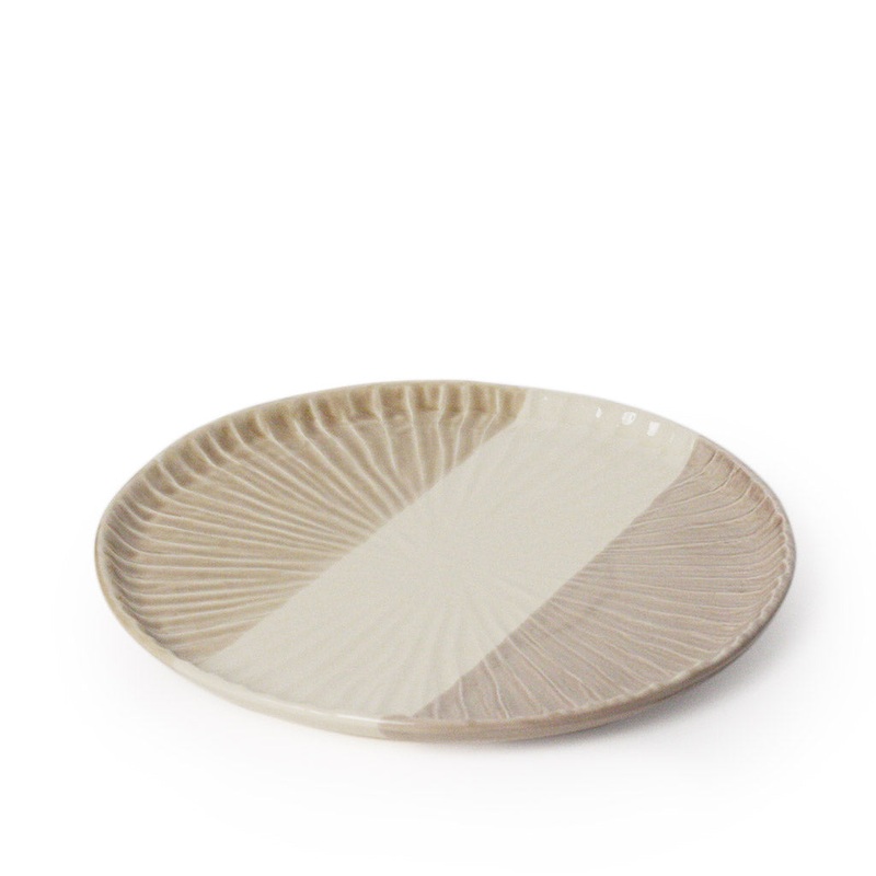 TRILOGY Round Server – Winter Entertaining