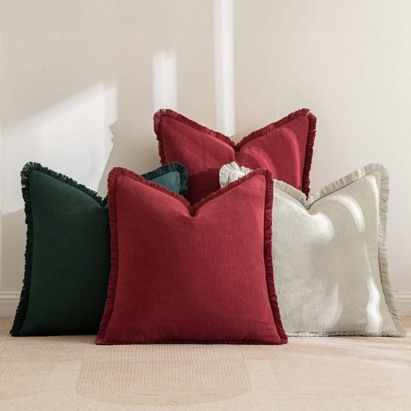 MIULEE Linen Pillow Covers 18×18 Inch Christmas Decorative Throw Pillows with Fringe Pack of 4 Soft Farmhouse Boho Couch Pillows Home Decors for Sofa Cushion Living Room Bed Dark Green and Burgundy