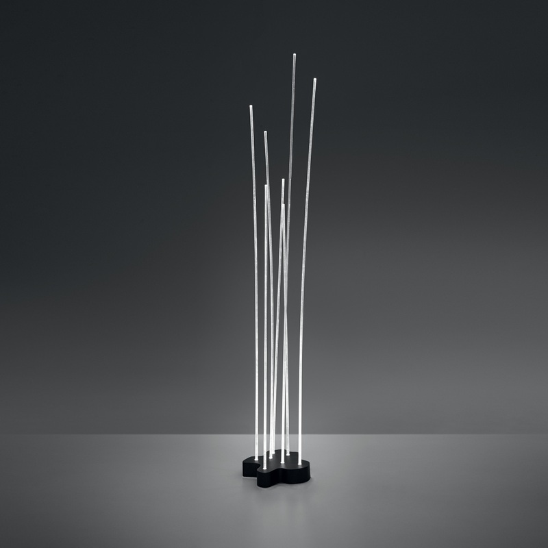 Reeds Outdoor LED Single Floor Lamp