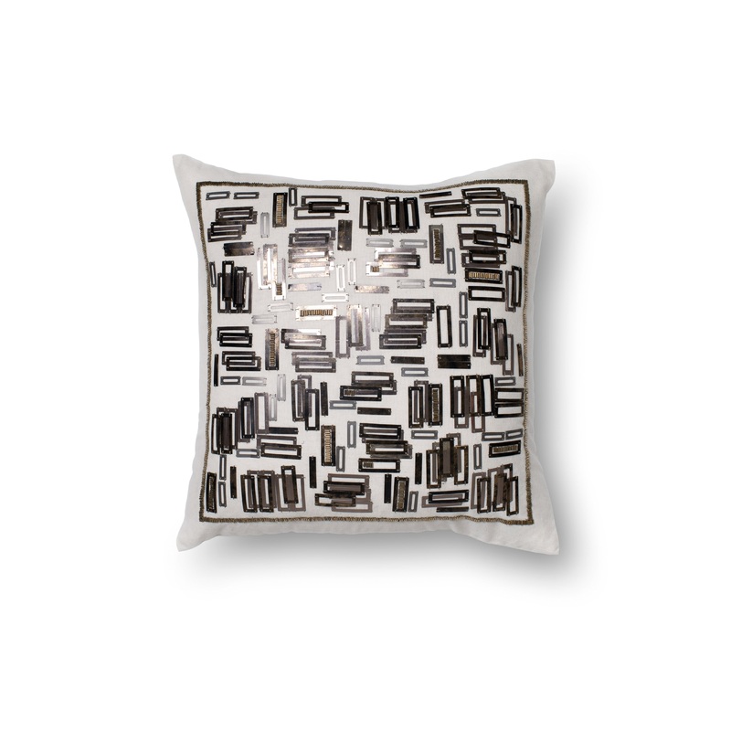 PILLOWS P0196 Synthetic Blend Indoor Pillow from Loloi