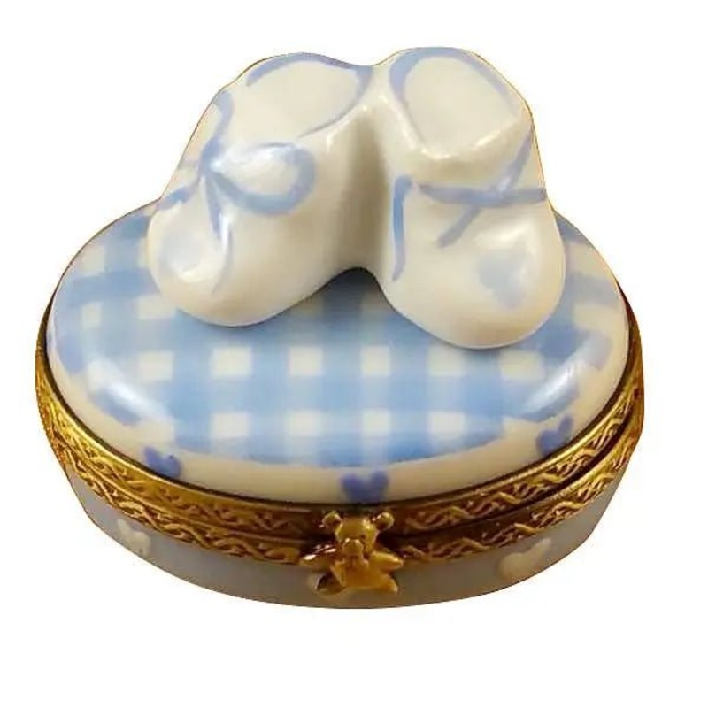 Oval – It’s A Boy w/Shoes