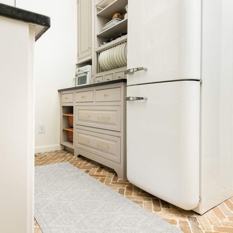 McCall FloorFlat | White – Premium Vinyl Mat