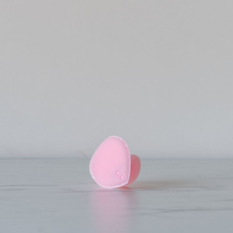 Silicone Cleansing Mitt by Midnight Paloma