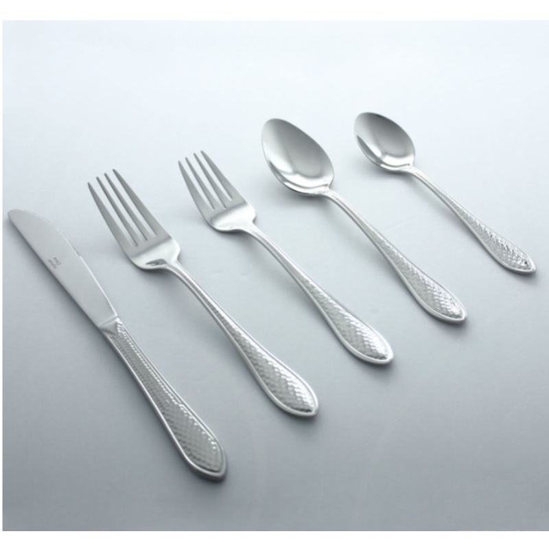 Metropolitan by Holister American Hammered 20 Piece Flatware Set, Service for 4