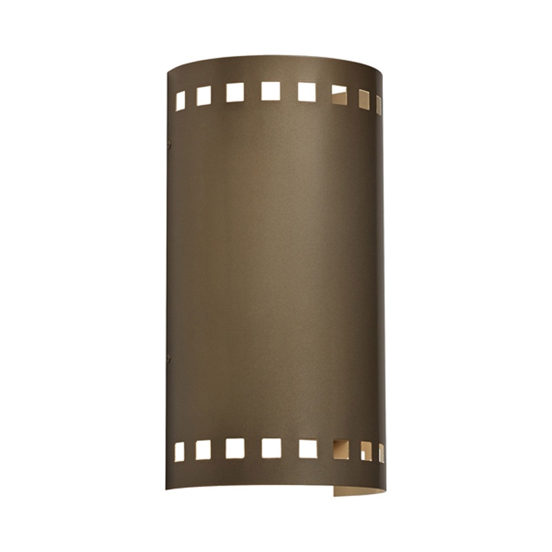 Basic Outdoor Wall Light