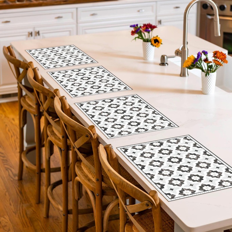 Sarah Placemat | Black