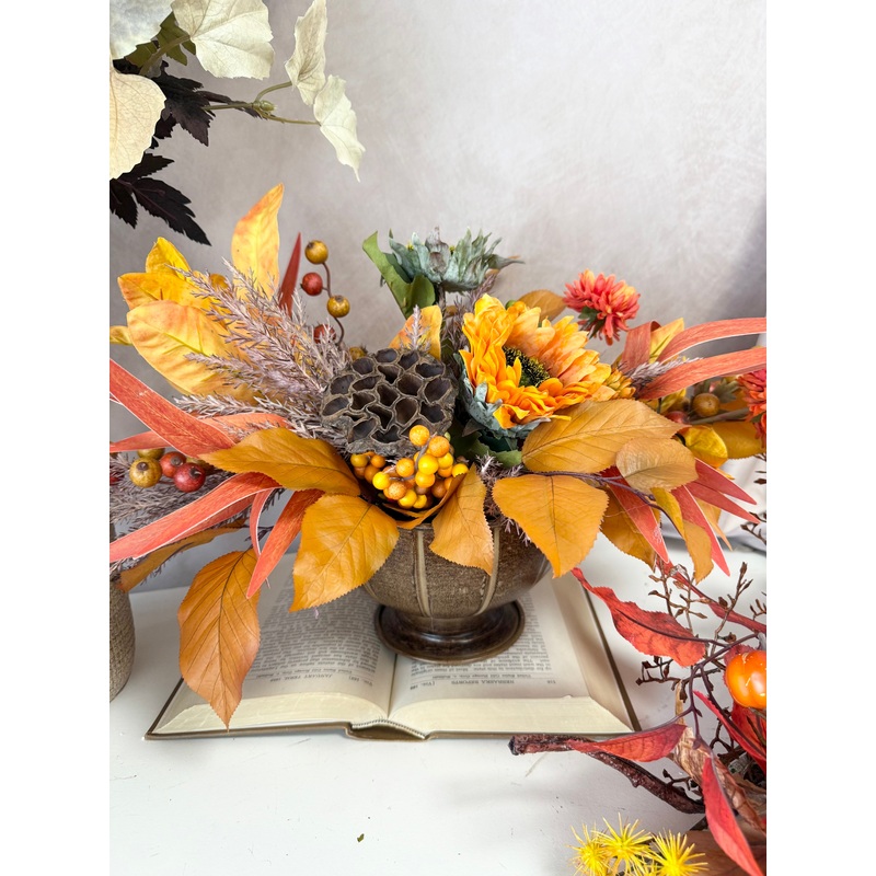 22″ Picking the Pumpkin Centerpiece