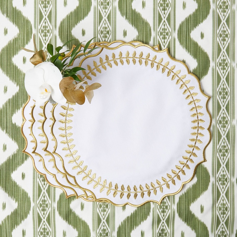 White & Gold Laurel Placemats (Set of 4)